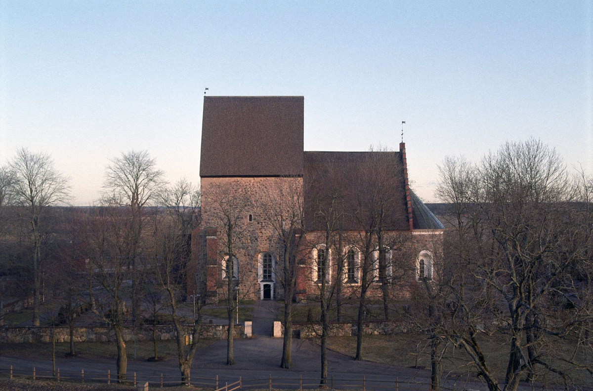 Plantyp-Enskeppig, Salkyrka, Kyrka