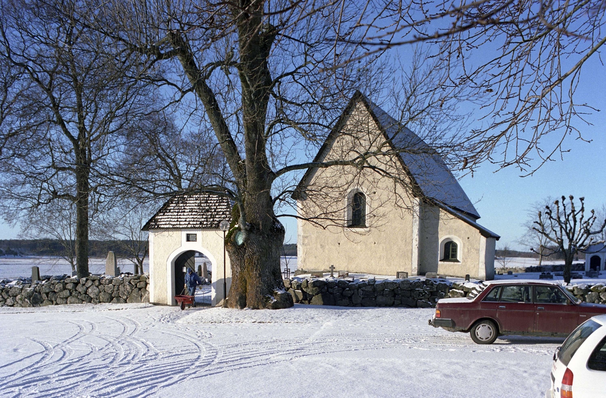 Kungs-Husby kyrka, Uppland 1997