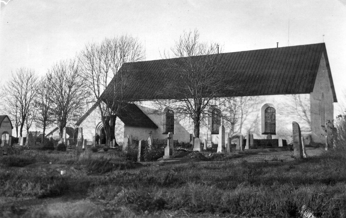 Litslena kyrka och kyrkogård, Litslena socken, Uppland