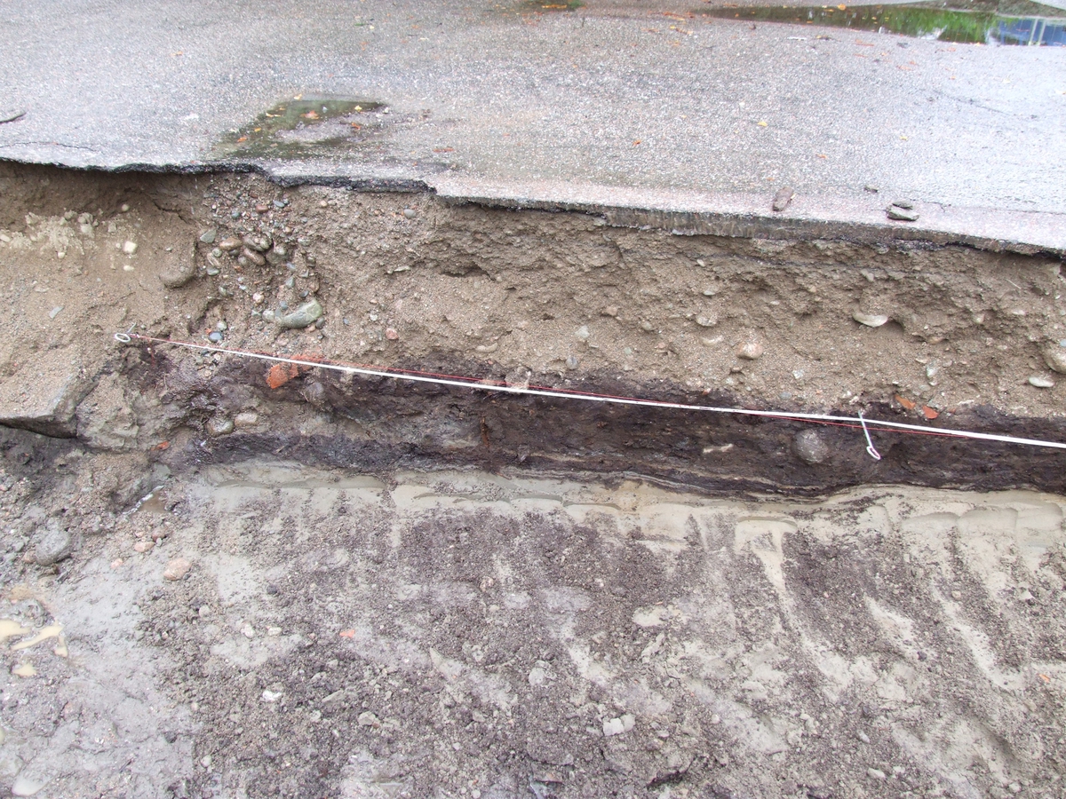 Arkeologisk förundersökning, kvarteret Fältskären, Enköping 2011
