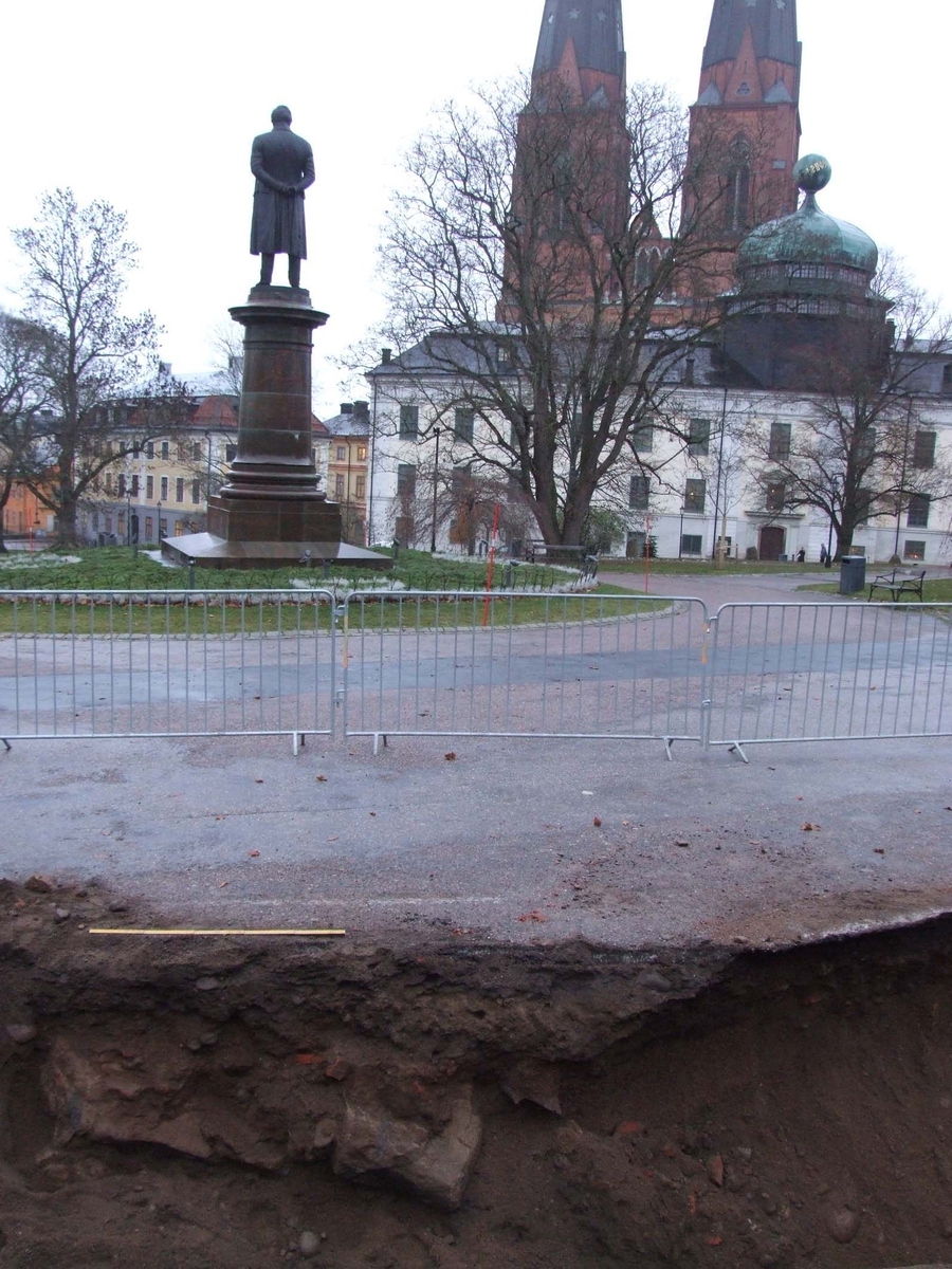 Arkeologisk schaktningsövervakning, Universitetsparken, Uppsala 2012