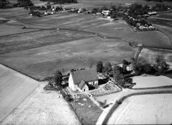 Flygfoto över Rasbokil, Rasbokils socken, Uppland 1966