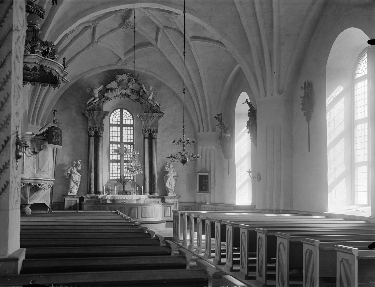Interiör i Husby-Långhundra kyrka, Husby-Långhundra socken, Uppland 1934