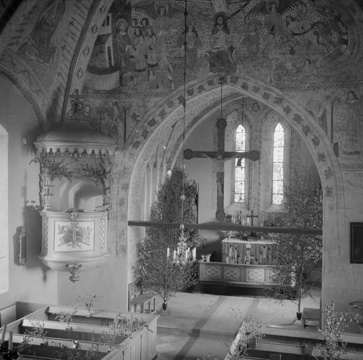 Interiör i Viksta kyrka, Viksta socken, Uppland 1937