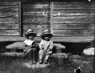 Rolf och Kalle Ärnström, sannolikt Djura, Leksands socken, Dalarna