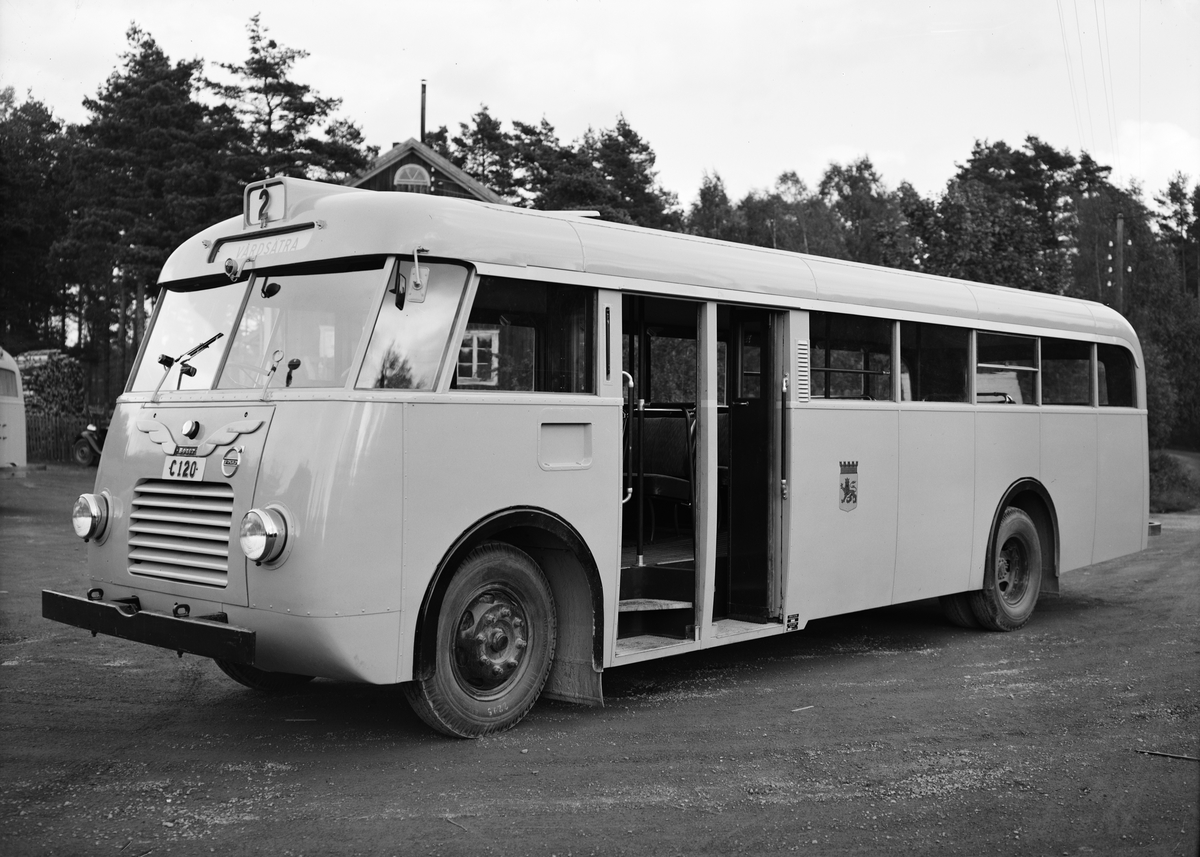 Landsvägsbuss av märket Volvo B513, Uppsala 1947