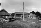 Gårdsmiljö, Erikssons, Skäve, Vaksala socken, Uppland sannolikt 1920-tal