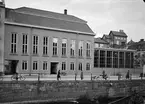 Uppsala stadsbibliotek och Centralbadet, kvarteret Torget, Östra Ågatan, Uppsala september 1941