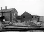 Byggnader på Gränbygården, friluftsmuseet Disagården, Gamla Uppsala, under återuppförande år 1930