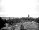 Vy från Kyrkåsen mot Vårfrukyrkan i Enköping, Uppland, september 1917