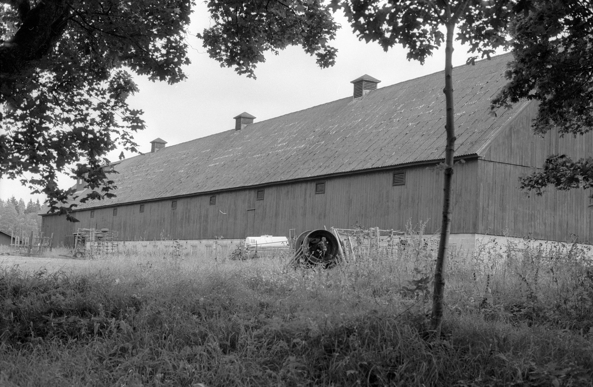 Ladugård, Ekeby gård, Ekeby, Knutby socken, Uppland 1987