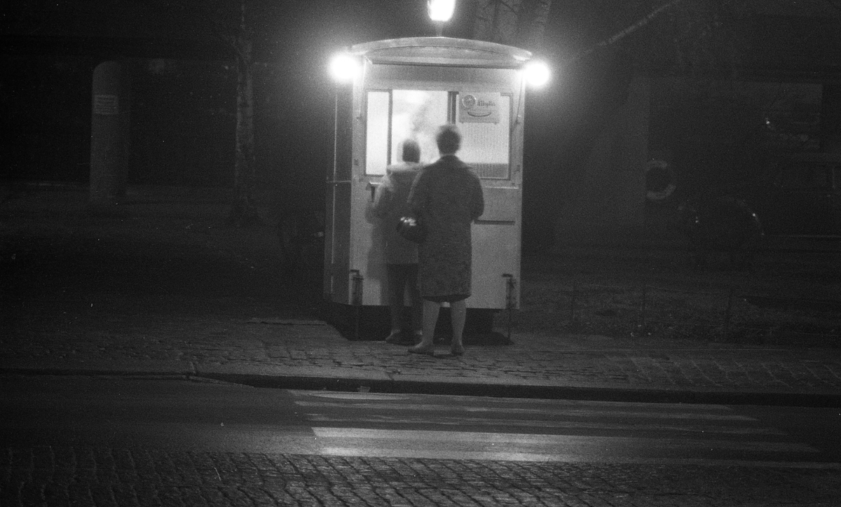 Korvkiosk intill Saluhallen, Uppsala