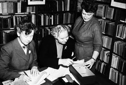 "Yrkeskvinnor" - styrelsen på Cederbergs Antikvariat, Uppsal