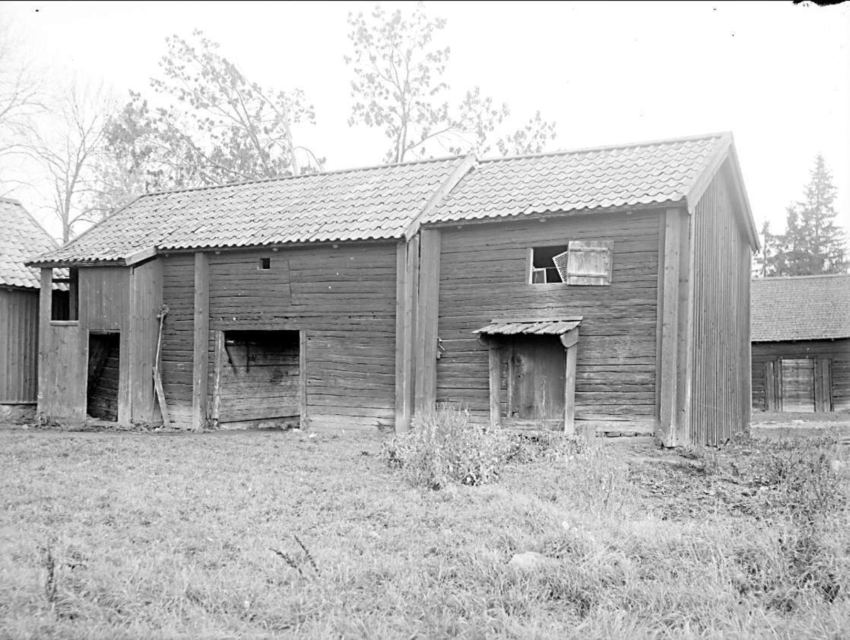 Ursprungligen från Lockelsbo, Tierps socken, Uppland, uppfört 1826