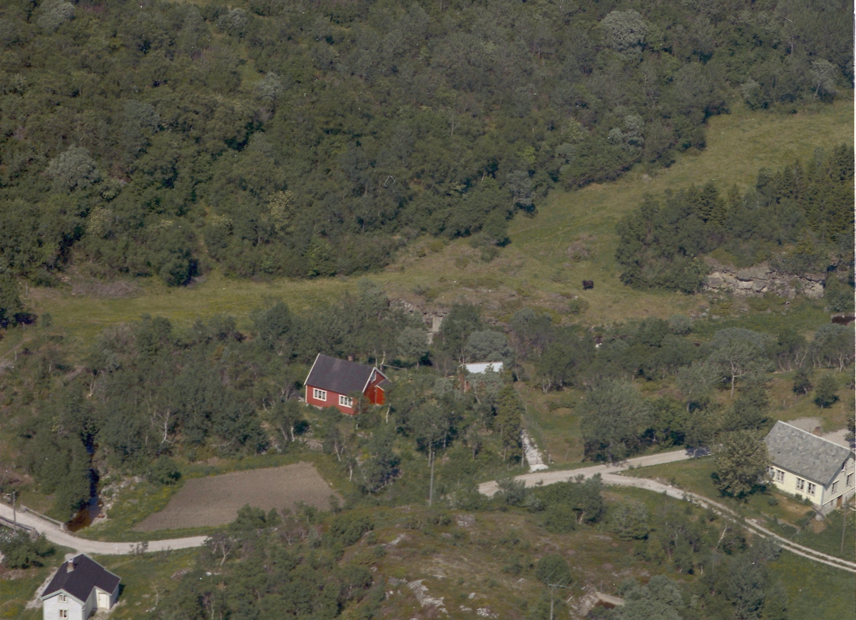 Eiendommene Stavlia, Tuftheim og Elvebakken