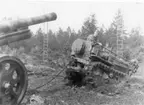 Bandtraktor m/1942, Allis Chalmers. 3 ton. Serg Brisander på traktorn.