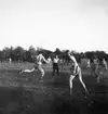 Fotbollsmatch vid idrottstävling mellan F 2 Roslagens flygflottilj och F 3 Östgöta flygflottilj på Fårösund, 1942.