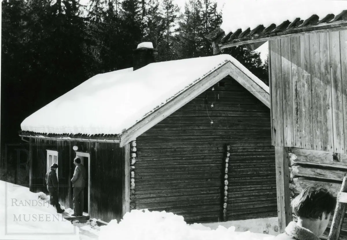 Husmannsplass Vikabråten, bolighus med låve/fjøs