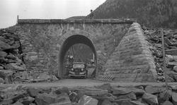 Nordlandsbaneanlegget : vegundergang ved Gråhella