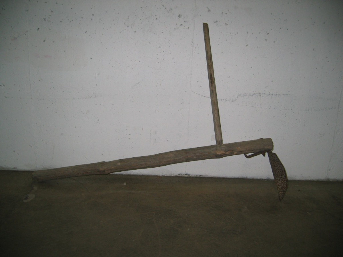 Gamal, kjem frå Kvernelands Fabr., men er neppe prod. På fabrikken, er vel heller laga av deler frå Kv.Fabr.