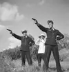 Tre militärer övar pistolskytte på Märsgarn, 1937
