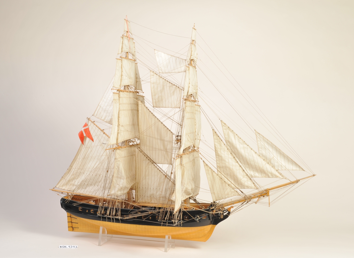 'Lougen' var konstruert av fabrikkmester Stibolt, bygd i København 1805,  overgikk til den norske marine 1816. Solgt til Fredrikstad og ombygget til bark 1825, solgt til Kristiania 1829. Kondemnert  Cuxhaven  1882 og opphugget.
