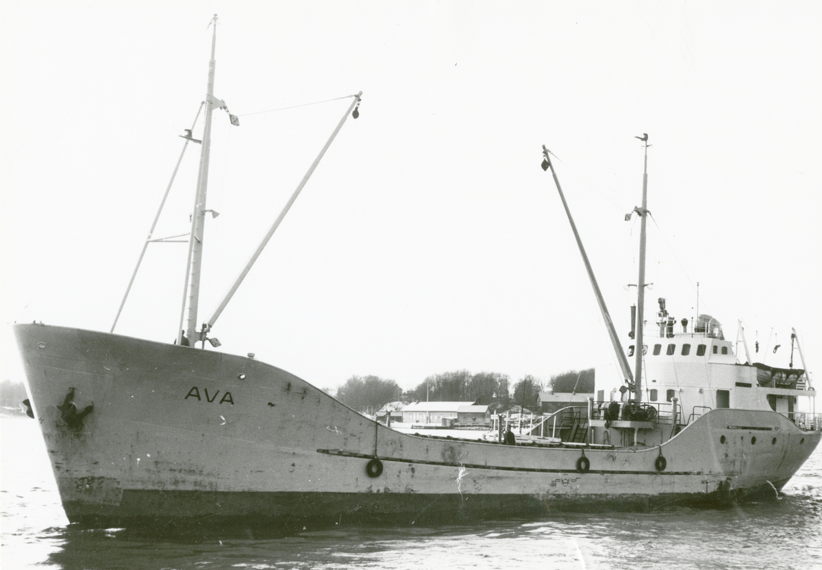 M/S Ava (b.1958, Westermoen Båtbyggeri & mek. Verksted, Mandal)