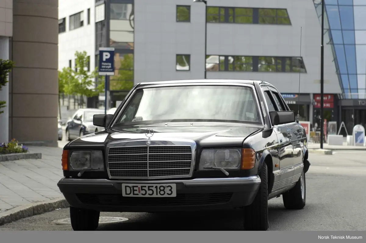 Motorstørrelse: 4973 cm3