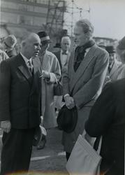 Fred. Olsen (t.h.) og en annen mann på Akers Mek. Verksted i