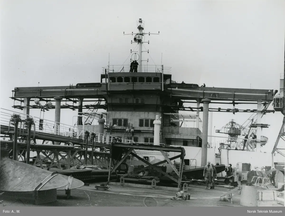 Tankeren M/S Sonja, B/N 560 under utrustning på Akers Mek. Verksted 19. oktober 1965. Skipet ble levert 11. november 1965 til Onstad Shipping A/S.