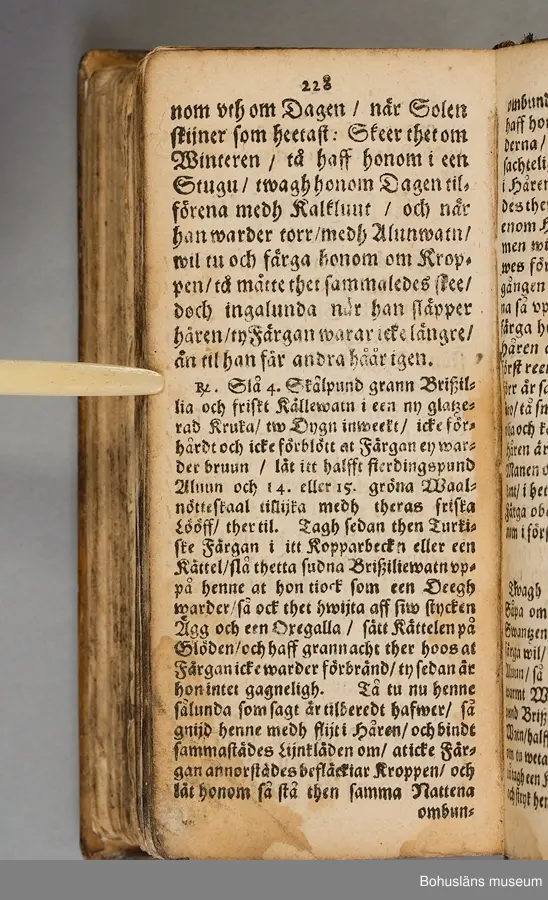 Originalupplaga tryckt i Stockholm 1647 hos Heinrich Keyser.
12:o., duodecimoformat,  (8), 258, (8) sidor. Nött helskinnsband. Oläslig namnteckning på pärmsidans insida tillsammans med täta anteckningar och årtalen 1659. Inlagan hårt skuren. Originalupplagans utvikbara plascher saknas.

Sammanbunden med Mårten Behms ( även Martin Böhme) (1559-1636) bok "Een ny och ganska nyttigh Läkiarebook om Häste Läkedomar" som är den andra på svenska tryckta boken om hästvård- och skötsel, utgiven 1648 i Stockholm hos samma tryckare. Behms bok ligger först i inbindningen.