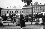 Torgdag på Kungstorget Uddevalla augusti 1936