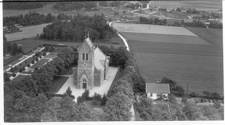 Plantyp-Enskeppig, Salkyrka, Kyrka