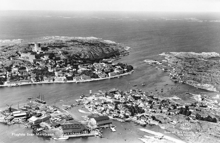 Flygfoto över Marstrand.





