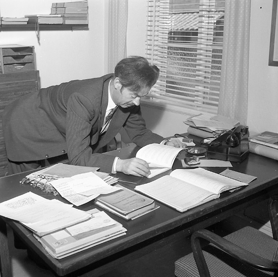 "Nya Landsantikvarien Uddevalla Museum 2-10-56".