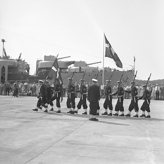 Enligt notering: "Hamninvigningen juli 57".