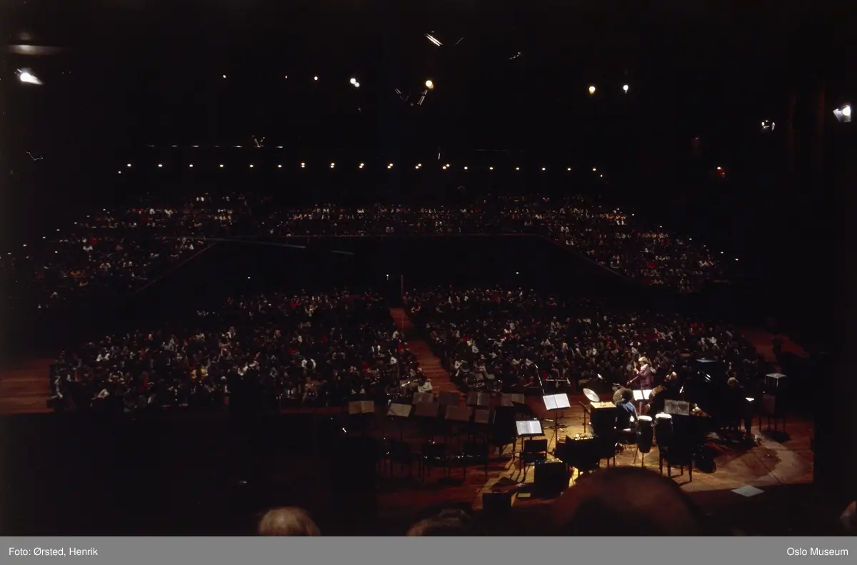 Oslo Konserhus, interiør, scene, musikere, sal, publikum