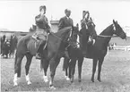 Sveriges segrande lag i Nordiska ryttarspelens fälttävlan 1957.Sergeant Ewert Olausson Livregementets husarer på 