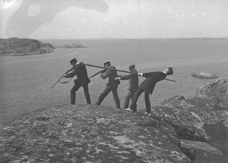 Enligt text som medföljde bilden: "Bläckhall. Gustaf B. Corner, Hjalmar, Reichenberg 
Maj 08."
