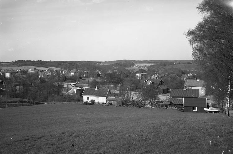 Enligt fotografens noteringar: "1939. 13. Utsikt från höjden vid Fru Ahlfors".