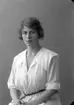 Enligt fotografens journal nr 4 1918-1922: 
