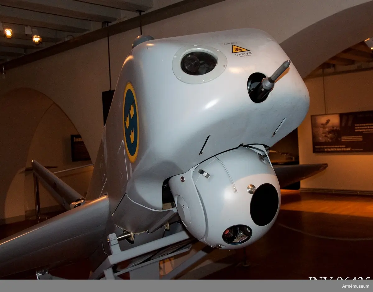 Ugglan är en form av obemannat spaningsplan son har använts av armén under 2000-talet.

Vingbredd: 4,2 m
Längd: 3,52 m
Höjd: 1,3 m
Vikt: Ca 330 kg max
Flyghastighet:150-200 km/h
Flyghöjd: 3 000 m max
Flygtid: 2,5 tim
Räckvidd: 75 km