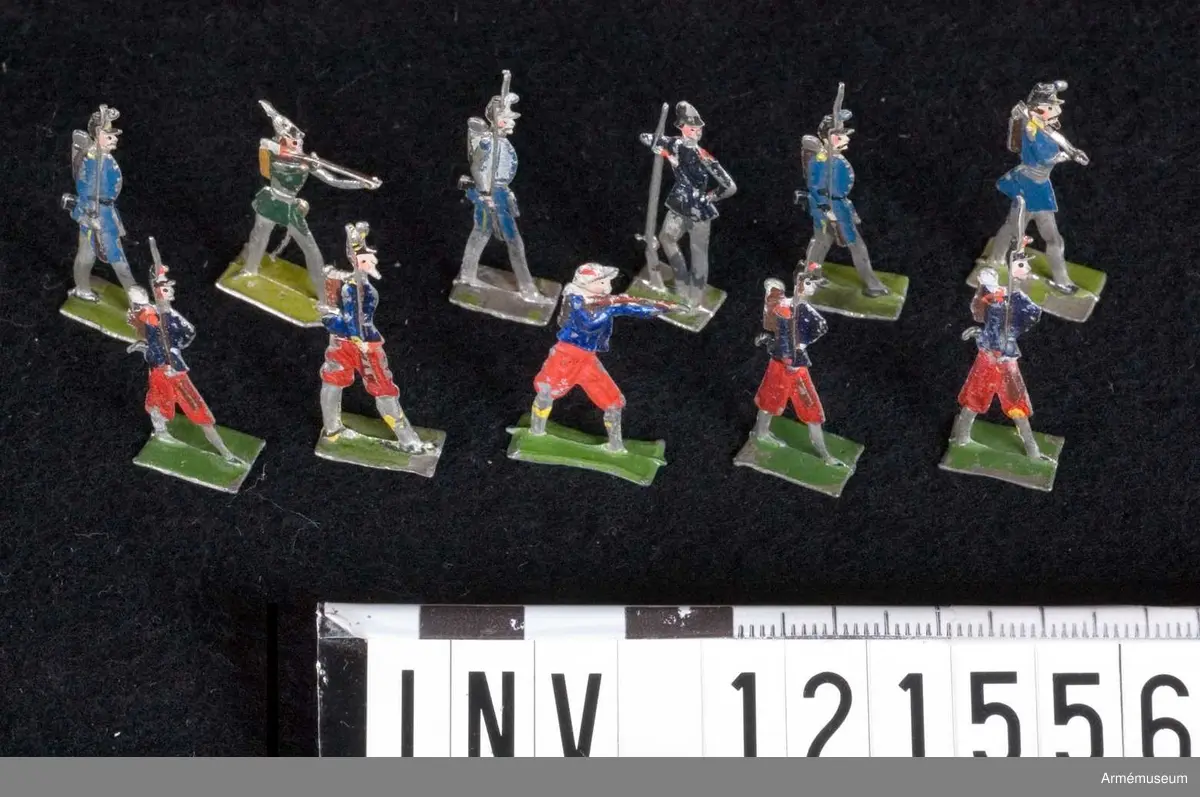 Föreställer infanterister och musiker, ca 1860-70.