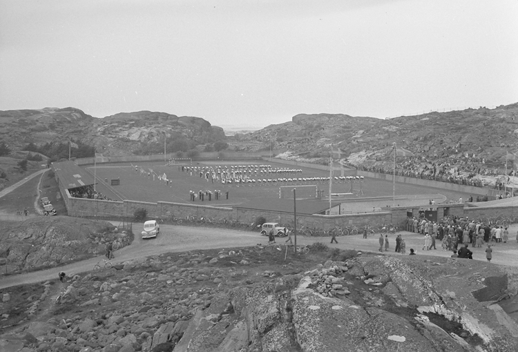 Text till bilden: "Bohuslän Dals Gymnastikförb. Gym.fest. Lysekil. 1950.05.21"












i