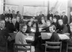 Läroverksklass i geografisalen 1923