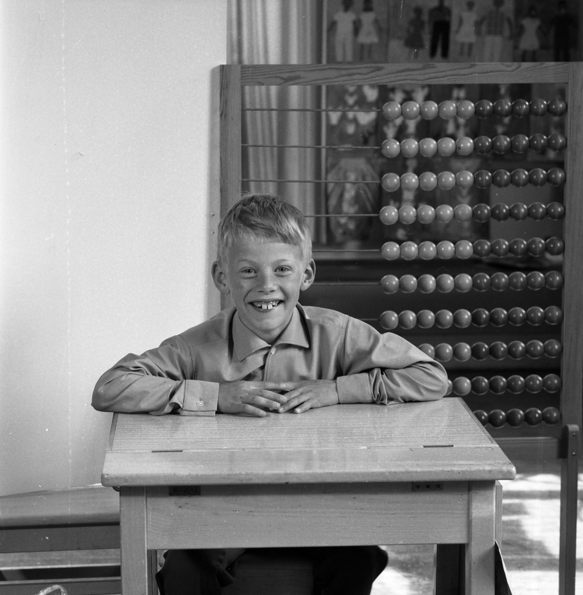 Elev vid Lyckås skola i Skärstad den 2 juni 1964.