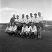 HIF:s fotbollslag på Vapenvallen i Huskvarna. År 1963.