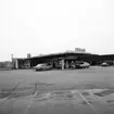 Shell bensinstation vid Karlges bilfirma, Ekhagsringen i Jönköping den 1 april 1980.