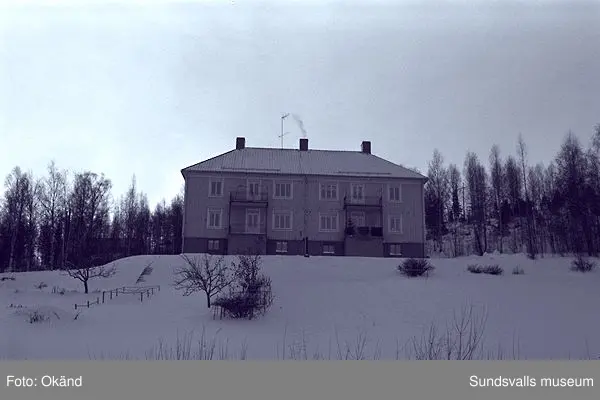 Domsjö sågverk, timmermottagning,barkmaskiner, el-mek-verkstad m.m.