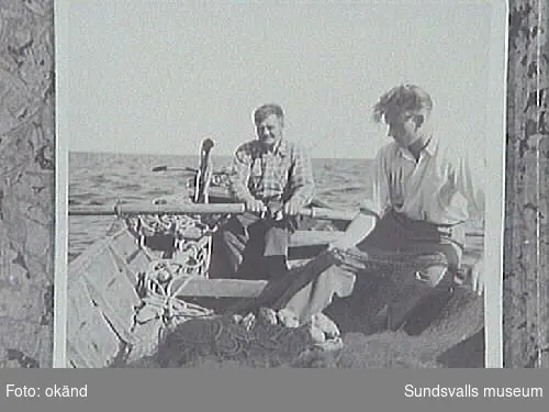 Lasse Andersson "Stockvikslasse" och Gunnar Svensson på fisketur,Junibosand.